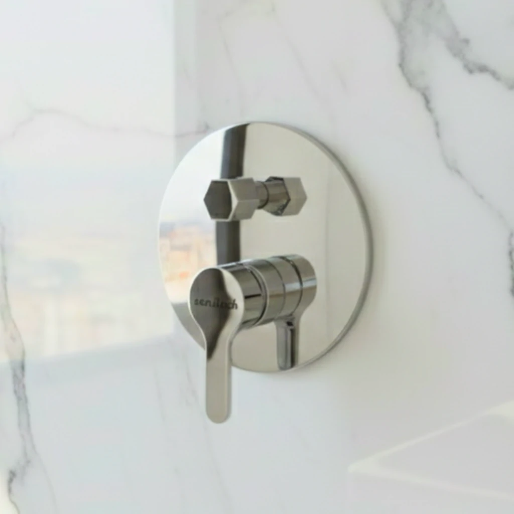 Eco Concealed Wall Mixer in Daylight Eco Concealed Wall Mixer in Daylight